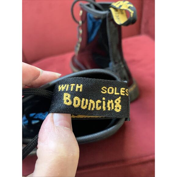 Doc Dr. Martens Womens Size 8 Airwair Combat Shiny Black Leather Boots ZAVALA - Picture 6 of 9